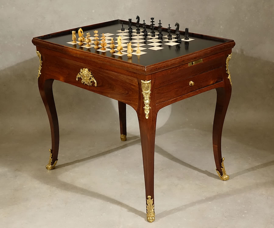 Table tric-trac par Jean-François Lieutaud